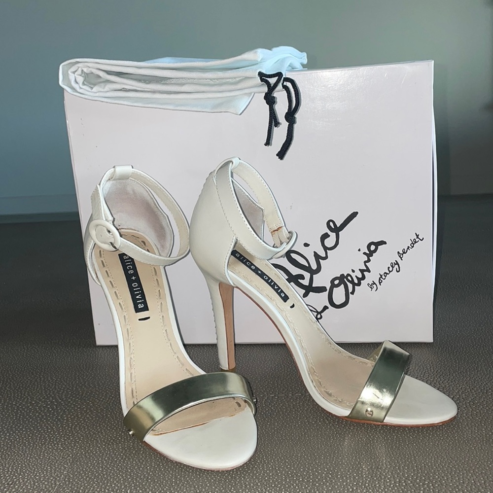 Alice and Olivia Gala heel